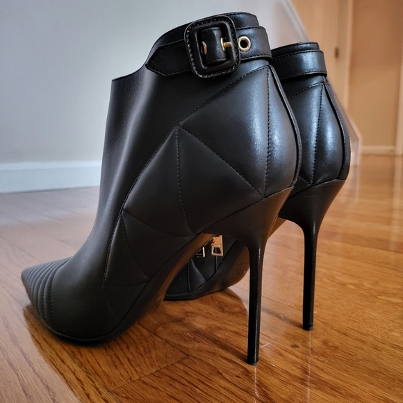 Elegant Black Stiletto Ankle Boots - Picture 15 of 16